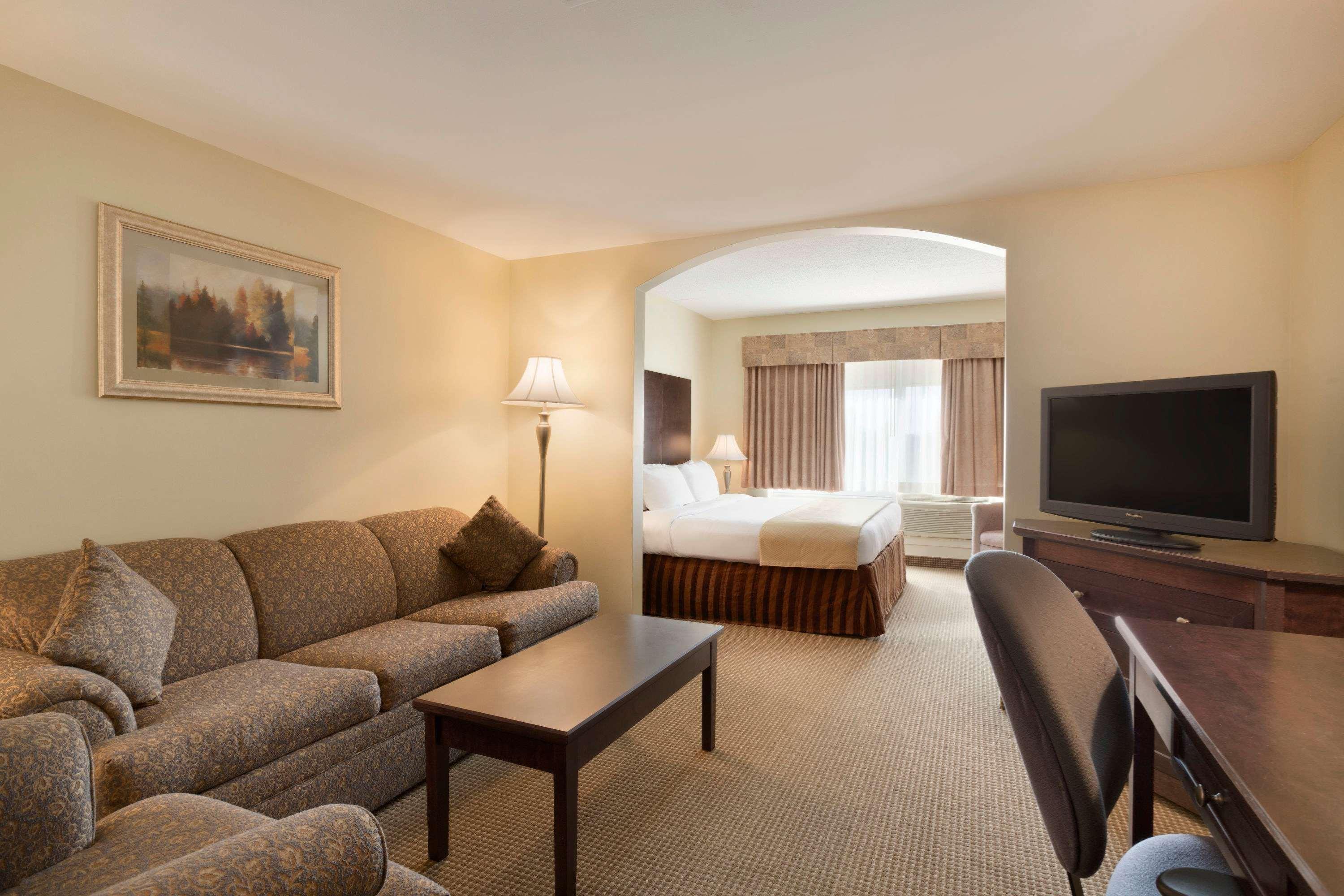 Border Inn & Suites Lloydminster Εξωτερικό φωτογραφία