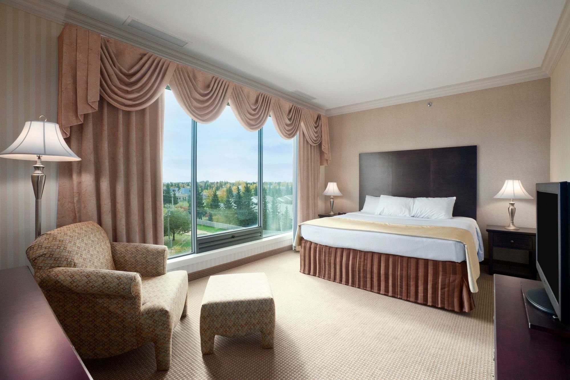 Border Inn & Suites Lloydminster Εξωτερικό φωτογραφία